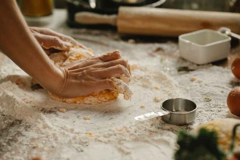 How to make pie dough by hand urbaki cooking