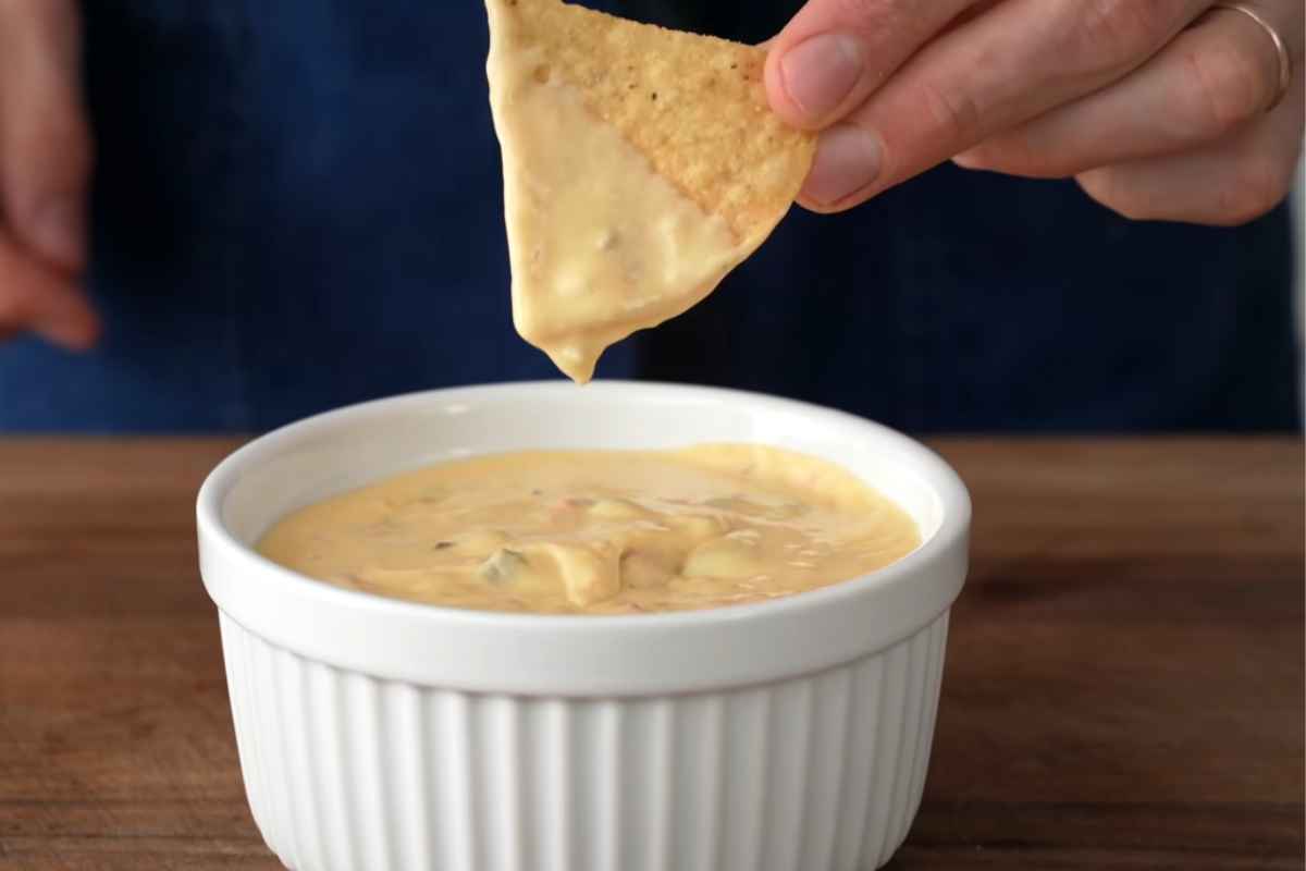 The 3 Essential Hot Cheese Dips Urbaki Cooking