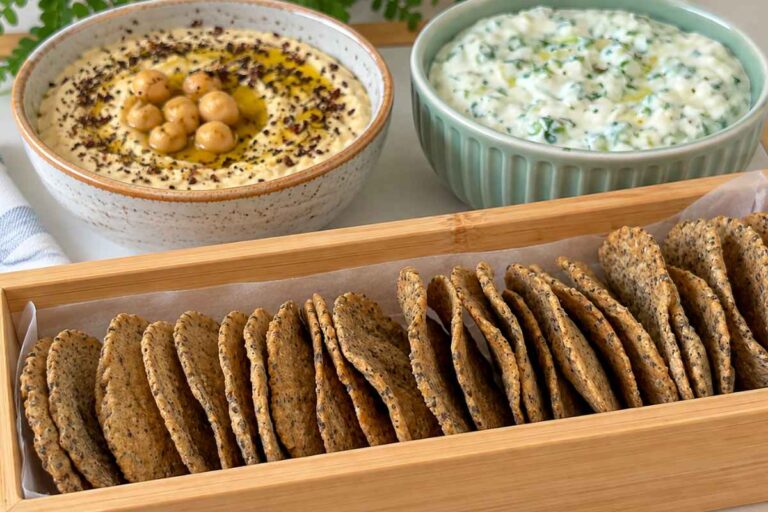 Crispy Oat and Chia Seed Crackers You Can Make at Home